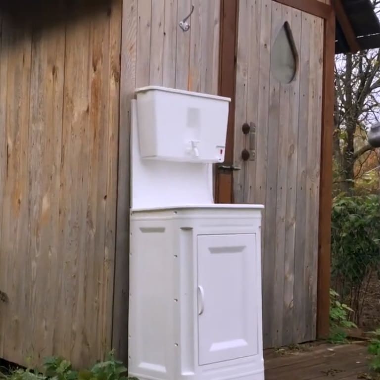 Новинка! Умывальник полностью из пластика Новинка! Умывальник полностью из пластика