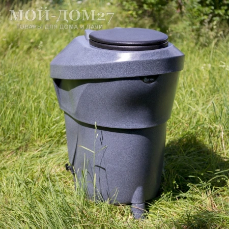 Компостный туалет Rostok 230 (черный гранит) | Мой-Дом27 | Стационарный компостный биотуалет цвета черный гранит емкостью накопительного бака 230 л. Этого хватит на весь дачный сезон.
Особенность является удобное опорожнение через дверцу снаружи помещения. Уборные отходы после полного цикла компостирования представляют собой ценное удобрение для почвы.