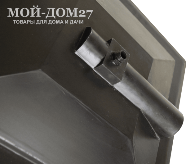 Бак плоский 90 литров для душа | Мой-Дом27 | Пластиковый бак для устройства летнего душа имеет очень небольшой вес, поэтому он очень удобен в монтаже, а также в транспортировке и хранении.
В верхней части бака находится резьбовая крышка c диаметром горловины 285 мм, в крышке предусмотрен дыхательный клапан. 
На дне бака установлен выходной патрубок на 3/4 дюйма для монтажа душевой лейки