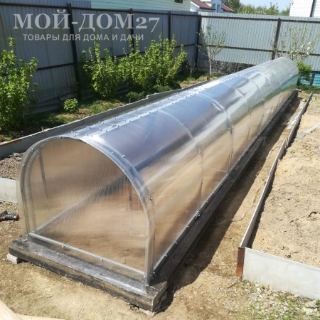 Парник Бабочка 10 метров | Мой-Дом27 Парник Бабочка 10 метров | Мой-Дом27 | <b>Створки открываются с обеих сторон.<br>
 </b><b>Металл</b> - оцинкованная труба 20*20 мм.<br>
 <b>Ширина </b>- 1 метр<br>
 <b>Высота </b>- 1 метрПодход предусмотрен с двух сторон, открыт доступ даже в дальний уголок с хорошим проветриванием.<br>
 Неожиданное закрытие предотвращается подпоркой входящей в комплект.<br>