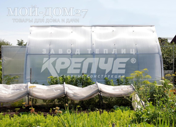 Теплица Каплевидная 4 метра с поликарбонатом | Мой-Дом27 Теплица Каплевидная 4 метра с поликарбонатом | Мой-Дом27 | Каркас изготовлен из оцинкованной замкнутой трубы 20*20 мм.<br>
 Ширина - 2,7 метра. Высота - 2,5 метра. Длина 4 метра. <br>
 Выдерживаемая снеговая нагрузка - 150 кг/м2. Выдерживаемая ветровая нагрузка - до 25 м/с. <br>
 Расстояние между дугами 0,65 метра. Толщина металла 1 мм. <b>Форма - капелька</b><br>