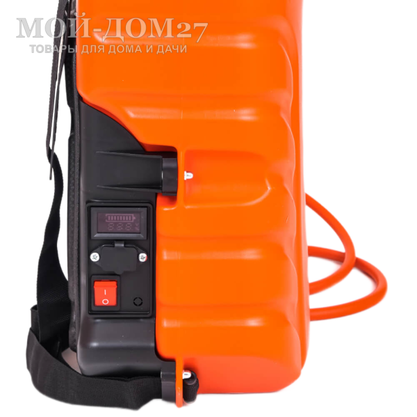 Аккумуляторный ранцевый опрыскиватель 16 л. ЖУК | Мой-Дом27 | Объем бака: 16 л.<br>
 Среднее время непрерывной работы: до 4 ч непрерывной работы<br>
 Удлиненный шланг брандспойта опрыскивателя - 1.5 метра<br>
 Дальность разбрызгивания: 0,5-2,5 м.<br>
 Максимальное давление: 5,5 бар<br>
 Максимальный расход жидкости: 3,1 л/мин<br>
 Тип АКБ: кислотно-свинцовый<br>