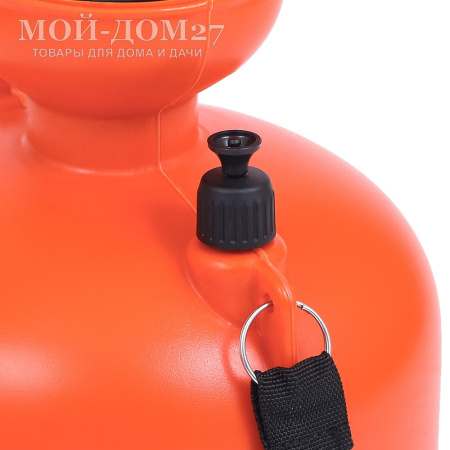 Опрыскиватель пневматический 8 л. ЖУК классик (ОП-207) | Мой-Дом27 | Объем бака: 8 л.<br>
 Диаметр заливной горловины: 100 мм<br>
 Тип брандспойта:Телескопический 650-970 мм<br>
 Рабочее давление: 2-3 атм<br>
 Расход рабочей жидкости 0,6-0,8 л/мин<br>
Регулировка распыла: от струи до тумана